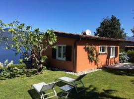 Villa Monte Sole, holiday home in Porto Valtravaglia