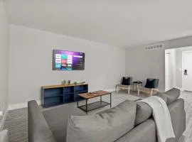 The Ultimate Rochester Getaway Cozy & Inviting