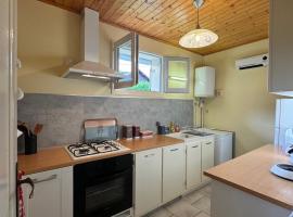 L'Ains'tant présent, hotel a Sirod