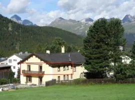 Apartment Chesa Kober by Interhome