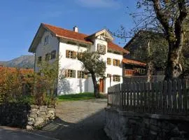 Apartment Haus Walli-Simmen- Wohnung 2 by Interhome