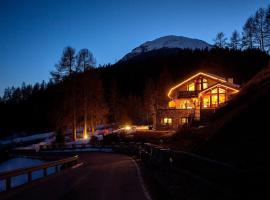 Holiday Home Chesarina Chalet by Interhome, Hotel in La Punt-Chamues-ch
