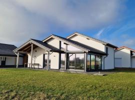 Holiday Home by Interhome, hotel di Butjadingen