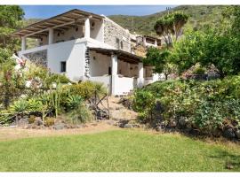 Casa Cala Salina Sopra, hotelli kohteessa Pollara