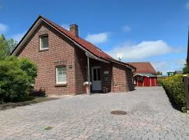 Holiday Home Neuhaus Deichperle by Interhome