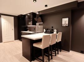 Arctic City Suites 1: Kirkenes şehrinde bir otel