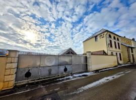 Gite De L'Aeti - SPA prive - Piscine - Vignoble, hotel in Beine