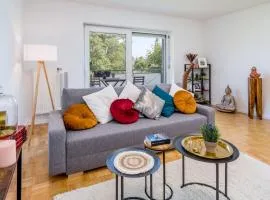 Apartment 1og Links helle 70m 2-Zimmer Wohnung nähe Salzburg by Interhome