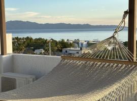 Bed and Cactus - Ocean View Villa, Hotel in El Sargento