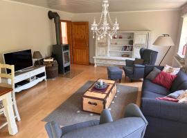 Fewo Am Belauer See im Landhausstil 125 m2 groß, hotel a Belau