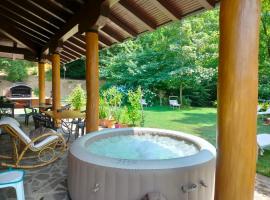Villa Amabel immersa in un parco naturale tra Lecco e Como, hotel a Viganò