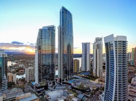 Circle on Cavill Apartments - Hosted by Wow Stay, hôtel à Gold Coast