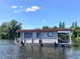 Apartment Hausboot NautikHus by Interhome