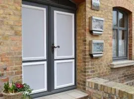 Holiday Home Moderne Wohnungen in historischem Ambiente unweit zur Altstadt und zum Hafen by Interhome