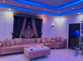 The Gaŕden Farmhouse