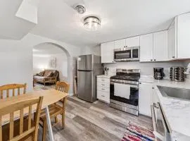 Remodeled 4 Bed Home by Wedding Venues w Bonfire