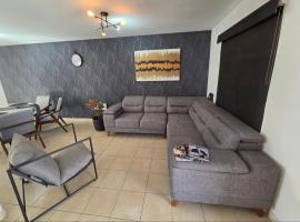 House in Torreón in a gated community -we invoice-, hotel in Torreón