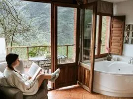 Apartment Jacuzzi- Kamin- Grill und spektakuläre Aussicht by Interhome