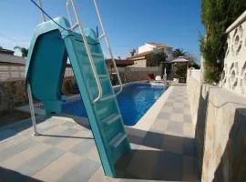 Holiday Home in Dénia mit Privatem Whirlpool by Interhome