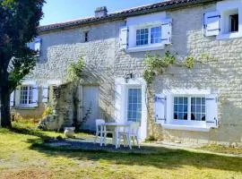 Holiday Home Steinhaus Ardenne in Fontenay-le-Comte by Interhome