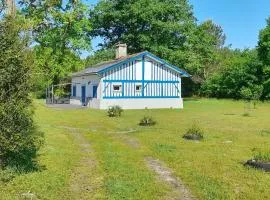 Holiday Home Großes Ferienhaus in Mézos mit Großer Terrasse by Interhome