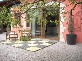 Holiday Home Ruhiges Ferienhaus mit Garten an der Weinstraße by Interhome