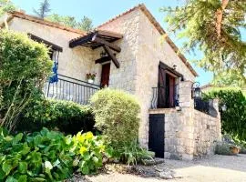 Holiday Home Steinhaus Garten und Blick auf die Berge by Interhome