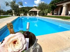 Holiday Home beheizter Pool ab Mitte April by Interhome