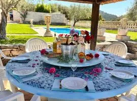 Holiday Home beheizter Pool ab Mitte April by Interhome