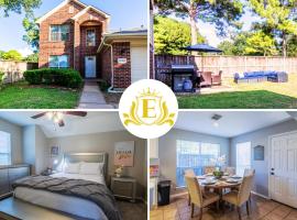 Cozy & Modern 5BR Smart Home with Yard and BBQ, hotel em Cypress