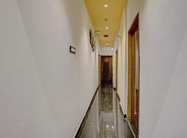 Hotel O Golden Suites, Hotel in Turambhe