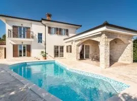 Holiday Home Romantische Villa Kala mit Schwimmbad by Interhome