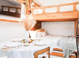 CABIN STUDIO in KL TOWER, Greenbelt, Makati! Max Capacity 6 pax!, chal&eacute; alpino em Manila