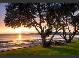 Beachfront Bliss, Hotel in Snells Beach