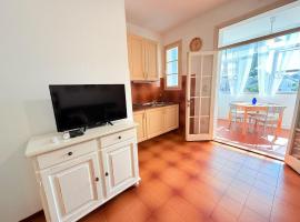 Holiday Home ONDA D-5 by Interhome, хотел в Комакио