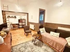 Le bernou, central, historique, calm