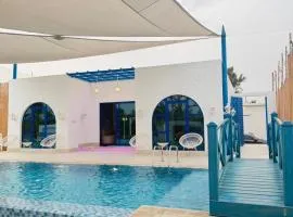 Santorini check in