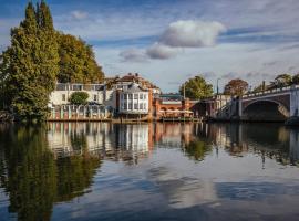 The Mitre, Hampton Court, hotel in Kingston upon Thames