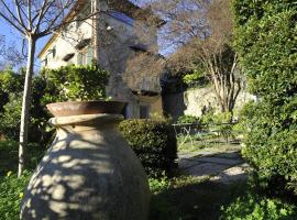 Agriturismo La Contessa, hotelli kohteessa Finale Ligure