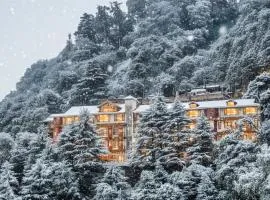 Pax Hotel Ark 150 meters from Mall Road