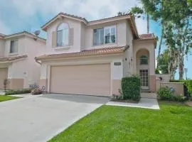Beautiful Master Bedroom Suite with Private Bath!