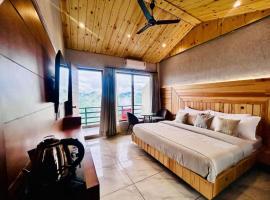 villa in manali, hótel í Manāli