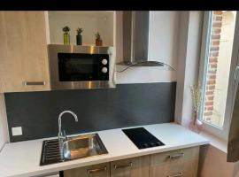 Cambrai, hotel en Caudry