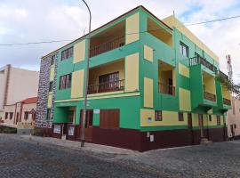 Residencial Vitoria, allotjament a Ponta do Sol