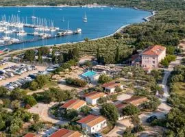 Holiday Homes Kanajt