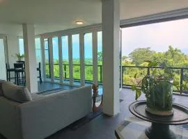 Spacious & Scenic View with Swimming Pool Aza Sunset Villa 2