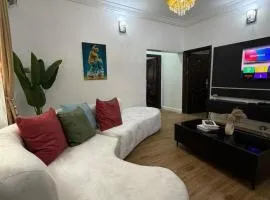 WUSE 2 STYLISH 1 BEDROOM-Military Zone