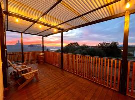 Cabin 168, hotel sa Neot Golan