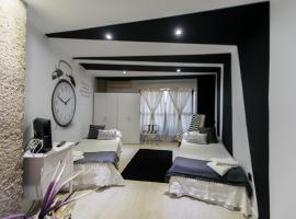 Apartamentos Los Angeles, hotel barato en Alcañiz