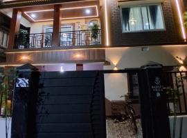 Viesnīca Omnia Luxe Villa pilsētā Pānigata